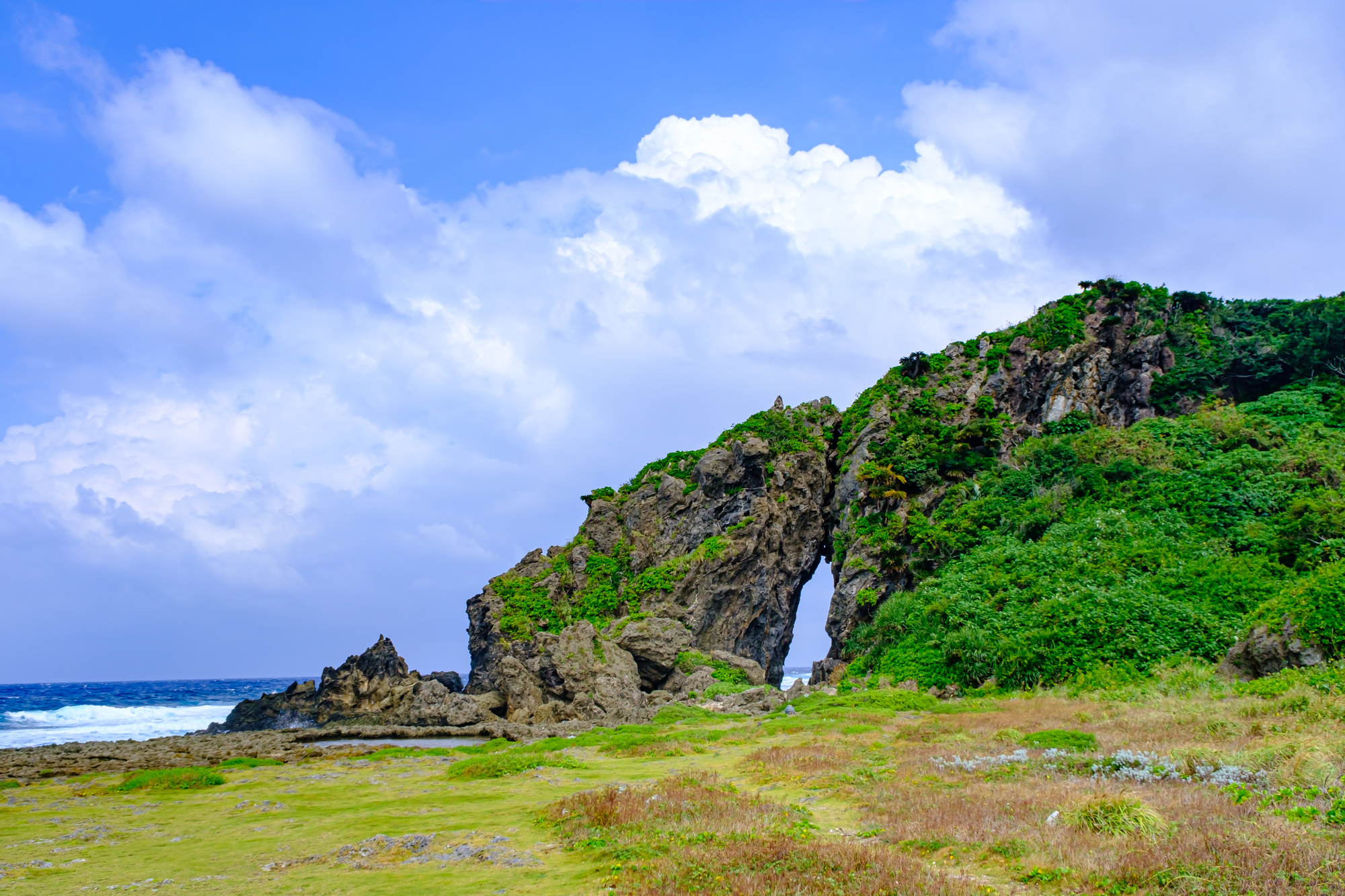 【久米島紬】沖縄の手仕事が織りなす伝統の美【沖縄県 島尻郡久米島町】